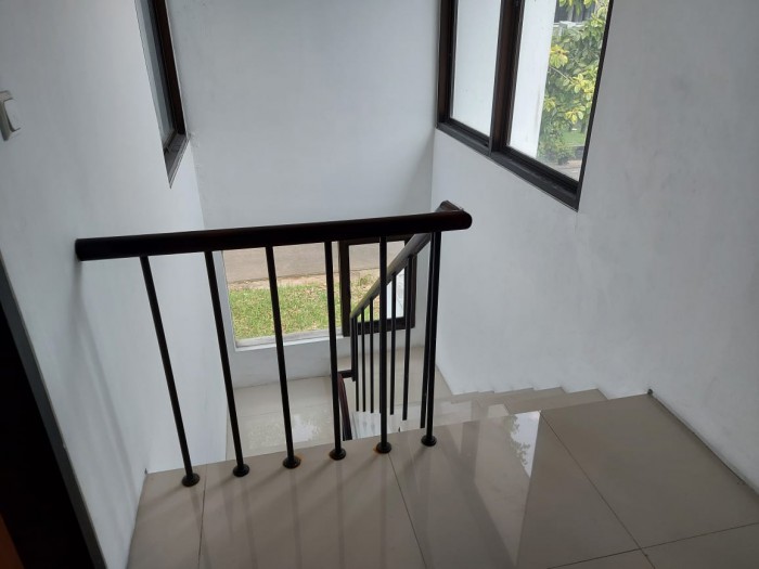 Rumah Disewakan Semi Furnished di Cluster Vassa Wood Lippo CIkarang